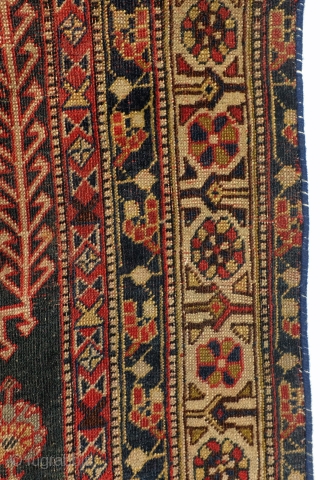 Highly collectable Qashqai, 1860 - 1880. 
200 x 120 cm. 
Beautifully worn, in places worn through, refined knotted, all natural colors te red from Cochenille. 64 knots per Cm.    