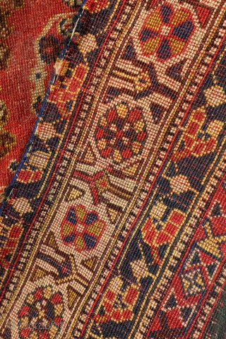 Highly collectable Qashqai, 1860 - 1880. 
200 x 120 cm. 
Beautifully worn, in places worn through, refined knotted, all natural colors te red from Cochenille. 64 knots per Cm.    