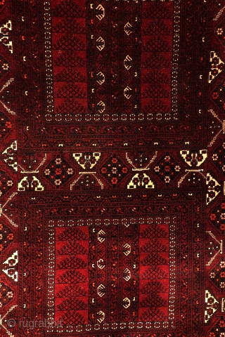 Turkoman Ersari area rug, 265 cm x 170 cm. 8.8 feet x 5.6 feet. 
In good condition. Made around the 50ies. 
All natural colors.         