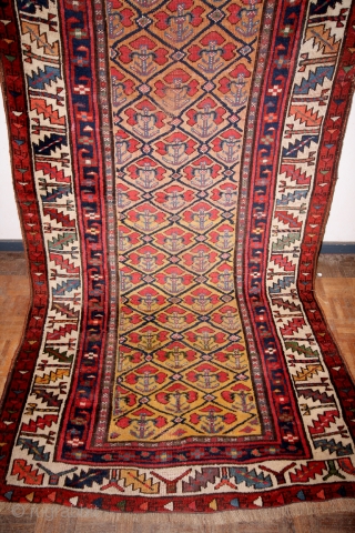 Meshkin, Prov. Ardebil, South Caucasus. 
Late 19th century. 
size 365 x 115 Cm. 
Headings and borders ok. 
Great natural colors.             