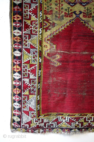 Prayer rug, Karapinar, late 19th century. 
150 x 93 Cm's. 5 ft x 3ft 1". 
Wool on wool. 
              