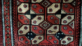 Belouch with Ersari guls. 
170 x 100 cm.                         