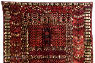 Tekke Engsi Turkmen hatchlou, 156 x 129  Cm. 
Wool mixed with silk. Feels very soft. 
1870 -1890. 4500 kn/dm². 
            