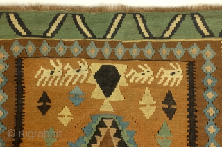 Bedouin kilim from the UAE desert, close to Dubai, with white oryxs, legendary desert goats. 70-ies. Split kilim. In perfect condition. 230 x 147 Cm. 
Thick wool see details.
A field of natural  ...