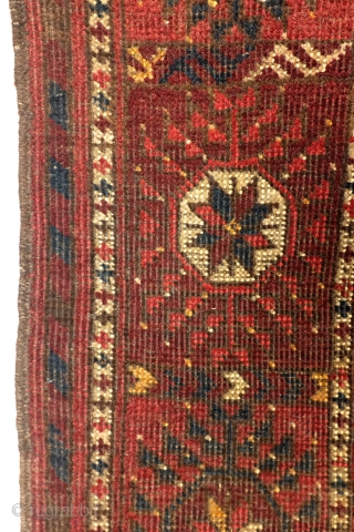Ersari Beshir, 112 x 72 Cm. Antique. 
White wool warp.                       