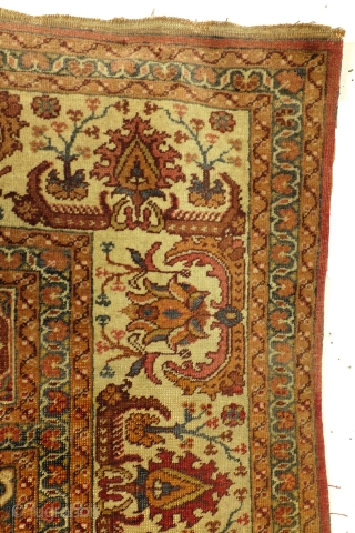 Antique Turkish prayer rug, Hereke, 188 x 126 Cm. 
Excellent condition. Even pile. 

www.tablesXL.com                   