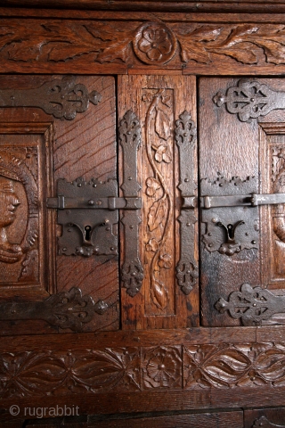 Gotic Cabinet, around 1470. 
A masterpiece and extreem rare. 
In very good condition. 
Oak. 

sold, goes to Flanders.               