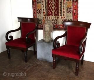 Set Regency chairs, Cuba Mahogany, superior and extinct wood species. 
I like this eclectic kind of settings. 
Ask for the whole setting.           