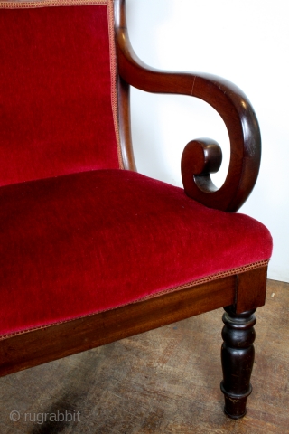 Set Regency chairs, Cuba Mahogany, superior and extinct wood species. 
I like this eclectic kind of settings. 
Ask for the whole setting.           