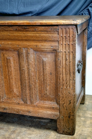 early 17th century ( 1610) Dutch chest. 
Fine patine, quarter-sawn oak, all original.
No key. 
                  