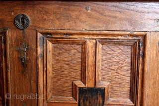 Dutch 17th century chest, oak. 
Long 148 Cm. 5 feet. high 75 cm 2.5 feet, deep 57 cm 2 feet. 
            