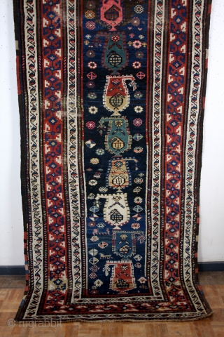 An antique Persian carpet Shahsavan (Northwest region, Azerbaijan).
Very nice elegant piece in gallery format. In the rare narrow
The main field marked in blue is made up of twelve vertically
colorful boteh variation, also  ...