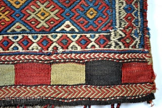 Complete bag, Shahsavan, silk on wool. 
Kilim back. Great condition. 57 x 70 Cm. 2 feet x 2 feet 4 inch. 
           