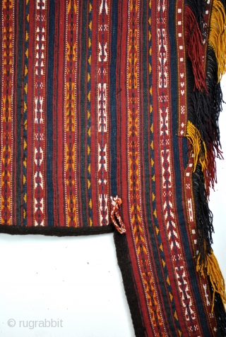 Ersari guheri-kilim horse blanket, 125 x 170 Cm. 
The pattern is weft wise woven. 
See last 2 photo's. one from the front the other turned over. 
The rest of the backside is  ...