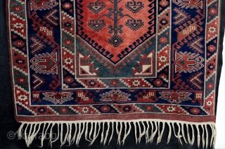 Bergama, great natural colors, some corroding in the brown wool indicates older age than it looks. Top condition, no issues. 
size 210 x 128 Cm's. 7 ft x 4.2 ft. 
more photo's  ...