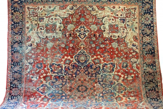 Antique Lilian, 370 x 270 Cm.  12.3 feet x 9 feet. 
Medaillion design, like a large kaleidoscope, great purple in the hart.

Fine piece.
A good quality shows itself by the space in  ...