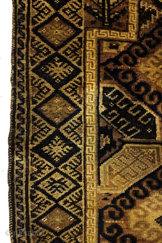 Prayer rug, Beloudj. 
late 19th century. 
140 x 86 cm   4.6 ft. x 2.8 ft. 
               
