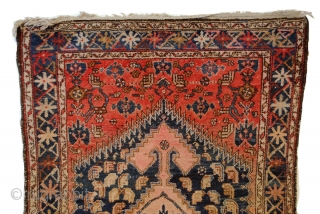 Hamadan area. 
190 x 114 Cm.  6.3 ft. x 3.8 ft. 
Wool on cottom. 
early 20th century. 

Old repair on the back unvisable in the front. 
Great pile and abrash. 

 