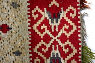 fine Qashqai kilim, large, 384 x 136 Cm's. 
late 19th century. 
in good condition. 
                  