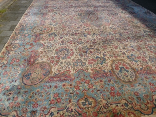 Kerman Lavar oversized rug, 595 x 422 cm., 19'8" x 13'10", ca. 1930's.
Fine woven rug, 210 knts. p.sq.inch, general in good condition and with some very minor wear in a few spots.  ...