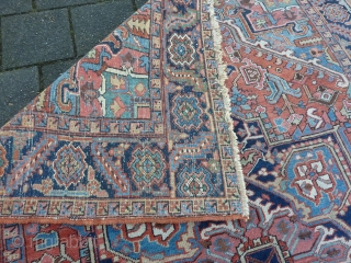 Small Heriz rug 298  x 208 cm., 9' 9" x 6' 10".                    