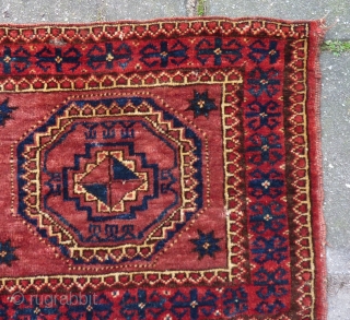 Ersari(?), Turkmen torba, 43  x 82 cm., 17" x 32". Good pile and all natural dyes.
Small finger tip seize damage. Washed.           