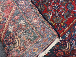 Finely woven Senneh small rug 147  x 105 cm., 4' 10" x 3' 5". Very good condition and pile. Just one tiny spot of wear ( last pict. ). All good  ...