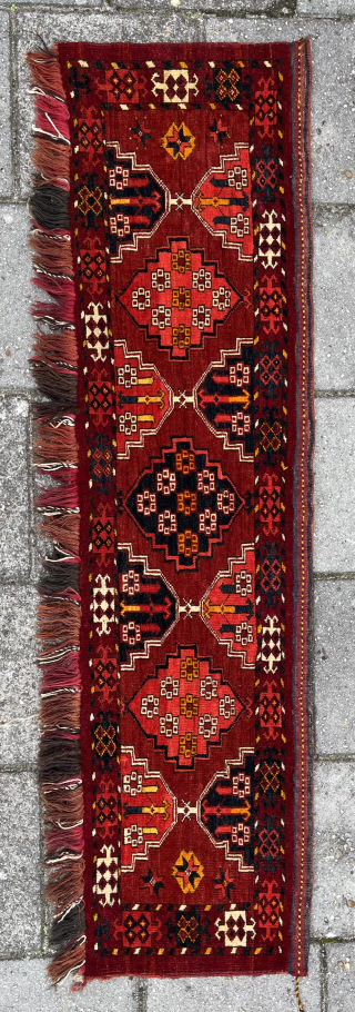 Amazing strong colours in this Ersari Torba. 39 x 152 cm. 
Washed and absolutely no dye run, nor tip fading at all. Excellent condition.  
Info: robvanwieringen@telfort.nl       ...