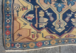 Antique Senneh/Bidjar Kilim 144 x 114 cm., 4' 8" x 3' 8".                     