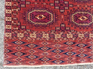 Very fine and supple Tekke Chuval, 73  x 113 cm., 2' 4" x 3' 8". 350 knts /sq.inch.              