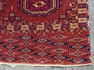 Very fine and supple Tekke Chuval, 73  x 113 cm., 2' 4" x 3' 8". 350 knts /sq.inch.              