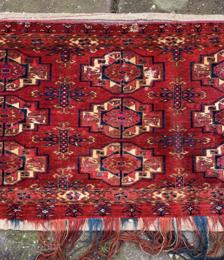Rare 15-gul antique Tekke turkmen Torba, 143 x 44 cm., 2nd half 19th c. Complete with kilim back. Very fine knotting, 390 knts.per sq.inch and with full, velvetlike pile without any wear.  ...