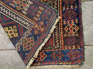 Antique Jaf Kurd bag front, 53 x 82 cm., with full, thick pile and with all natural dyes. robvanwieringen@telfort.nl              