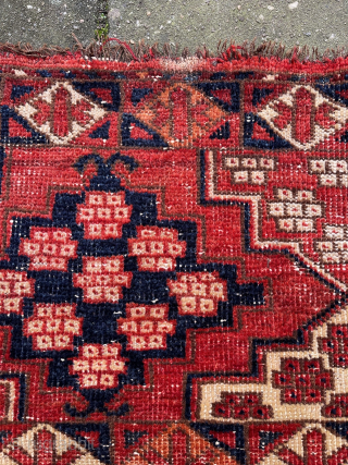 Antique Ersari Torba, 151 x 46 cm. Wool warp, cotton weft, all natural dyes. Slight discolouration at the top in the center and two corners with some loss + a small slit  ...