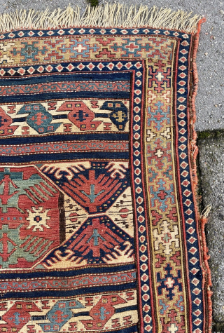 Antique Shahsavan Sumakh Bag front, 66 x 66 cm., 19th c. A few damages at the selvedges and a small repair at the top border ( see last detail pict.) robvanwieringen@telfort.nl  