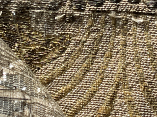 Antique voided silk velvet panel with gold and silver thread on a cotton ground, 131 x 50 cm.
Ottoman/Italian? 17th/18th c.? Original sides, with its original trimming.
Not sure if the two attached straps  ...