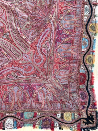 6’4” x 6’6”  /  190cm x 195cm  Kashmir twill tapestry shawl, pieced construction, better than average, good condition.            
