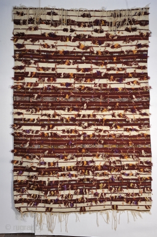 Tapis de Selle - sadddle cover - Morocco - Zemmour, Middle Atlas Mountains
Top quality , great condition - circa 1930-35   Wool, cotton and silk   Exceptionally well woven
with very  ...