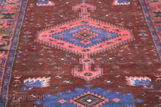 PERSIAN HAMADAN RUG:

Dimensions- 4' 8" x 7' 11"
Market Value $1450                       