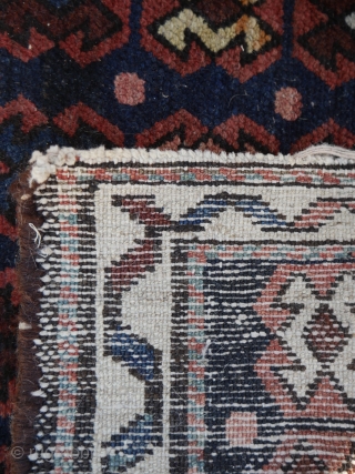 Small Bakhtiari rug, Chahar Mahal region. 118 x 70 cm. (3.9 ft x 2.3 ft.) Unusual abstract design. 
Worldwide intercontinental shipping            