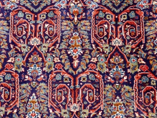 A fine Bidjar Garrus rug 148 x 102 cm (4.8 x 3.3ft) around 1960/70
with an arabesque calyx leaf design on a dark blue ground         