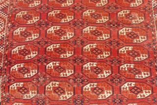 Kızıl Ayak main carpet, 8.5ft x 6.6ft late 19 th. Century. Characteristic "Tauk Nuska" design with facing horned animals.
Slight overall wear with areas of wear and one (old) repair.    