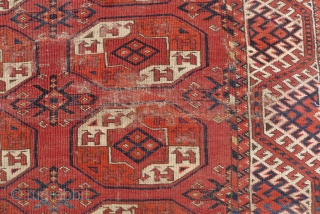 Kızıl Ayak main carpet, 8.5ft x 6.6ft late 19 th. Century. Characteristic "Tauk Nuska" design with facing horned animals.
Slight overall wear with areas of wear and one (old) repair.    