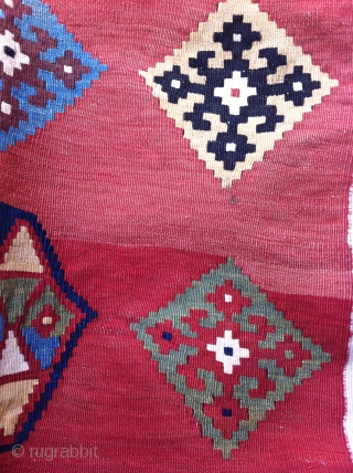 Qashqai Kelim 280 x 145 cm, beautiful colours and drawings, in good condition (ony the fringes, see picture)               