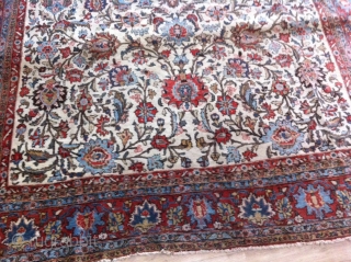 old Persian Qom 320 x 204 cm, a very elegant rug in good condition (100% natural dyes)                