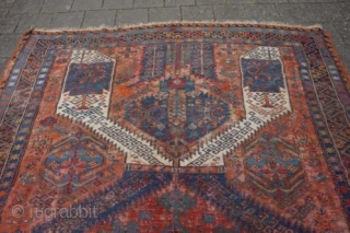 Soumak in need of restoration. A beautiful rug. Size: 260 x 350 cm
   


                 