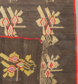 Dark Grey Caucasian Karabakh Kilim with Female Figures – 407 × 153 cm
Striking vintage Karabakh kilim featuring bold geometric motifs and rare woven female figures.        