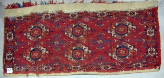 Early 19th Century rare Tekke 6 Gul Torba with very round Guls,tiny red silk highlight.
3'7''X 1'8''                 