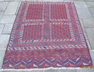 Large finely woven colorful Yomud Engsi with unusual design elements,
very rarely seen main border, evenly low very acceptable pile,
asymmetric knotting open right, 19th. century, 73" X 55"[184 X 140cms]
Please make an appointment  ...