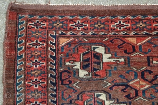 Unusual strange Central Asian Torba in mint condition:  hand-spun cotton warps, woolen wefts, wonderful natural dyes including a corrosive blue, symmetrical knots, original side cords, kelim at  top. 19th. century,  ...